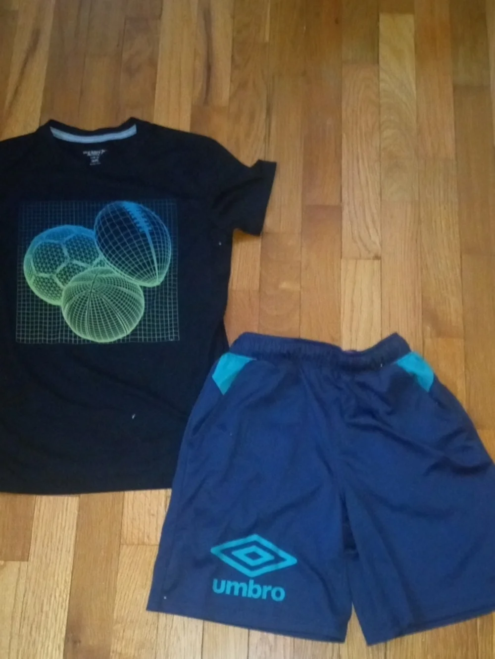 Umbro Navy Athletic Shorts & Black Graphic Tee Set boys large